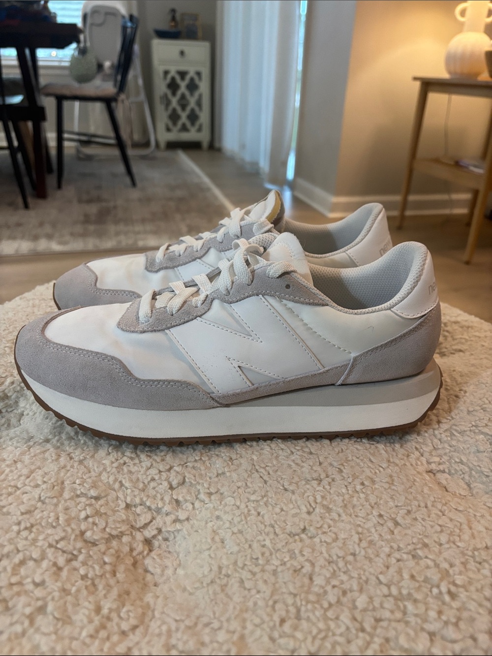 Like new  New Balance 237 Nimbus Cloud/White/Moonbeam Sneakers, Size 10 womens
